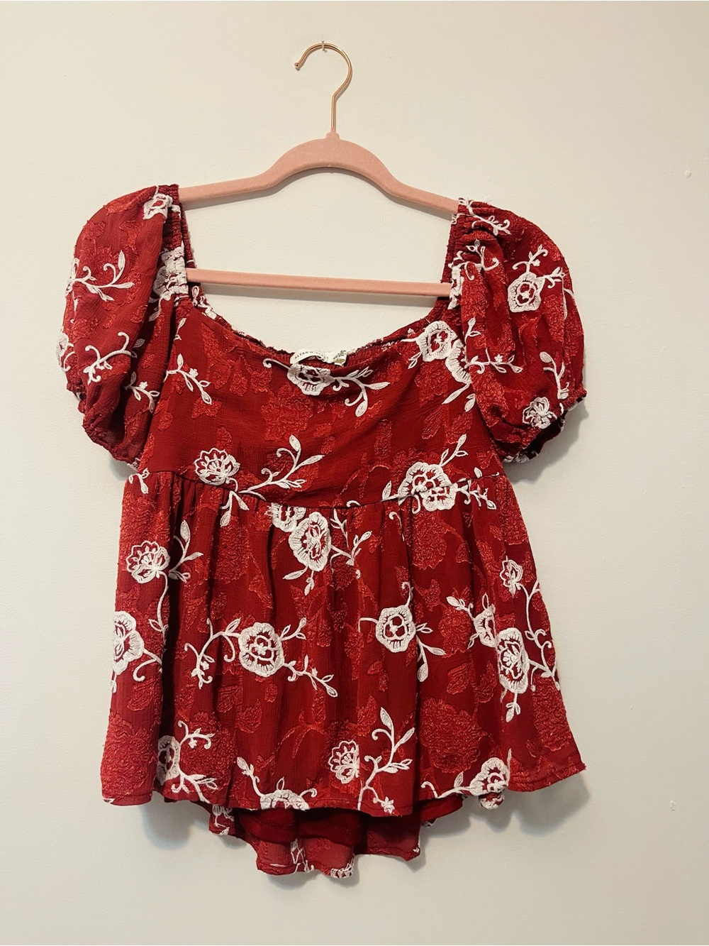 Altar'd State Red and White Floral Puff-Sleeve Tunic